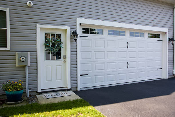 24/7 Emergency Garage Door Panel Replacement experts in Lawnside, NJ
